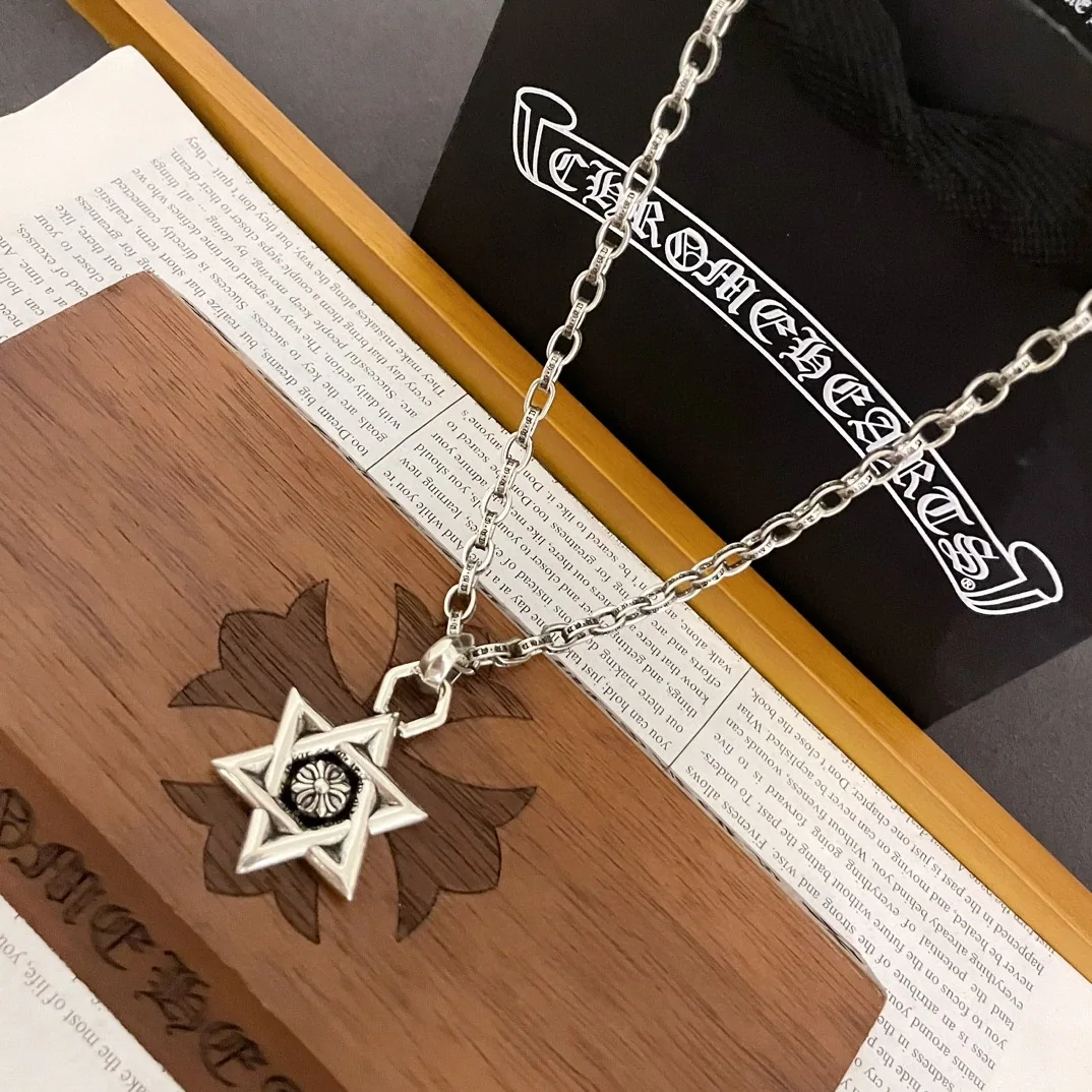 크롬하츠 육각별 펜던트 클래식 레터 목걸이 상세 이미지 3
