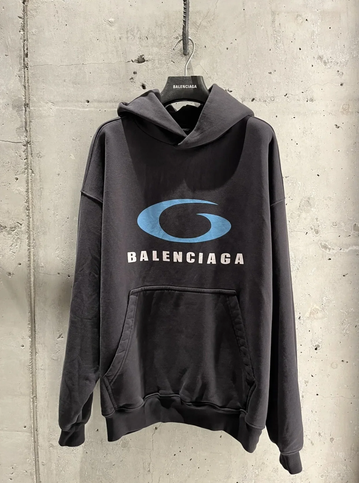 발렌시아가 파란색 후드티 19089 Balenciaga Hoodie 상세 이미지 2