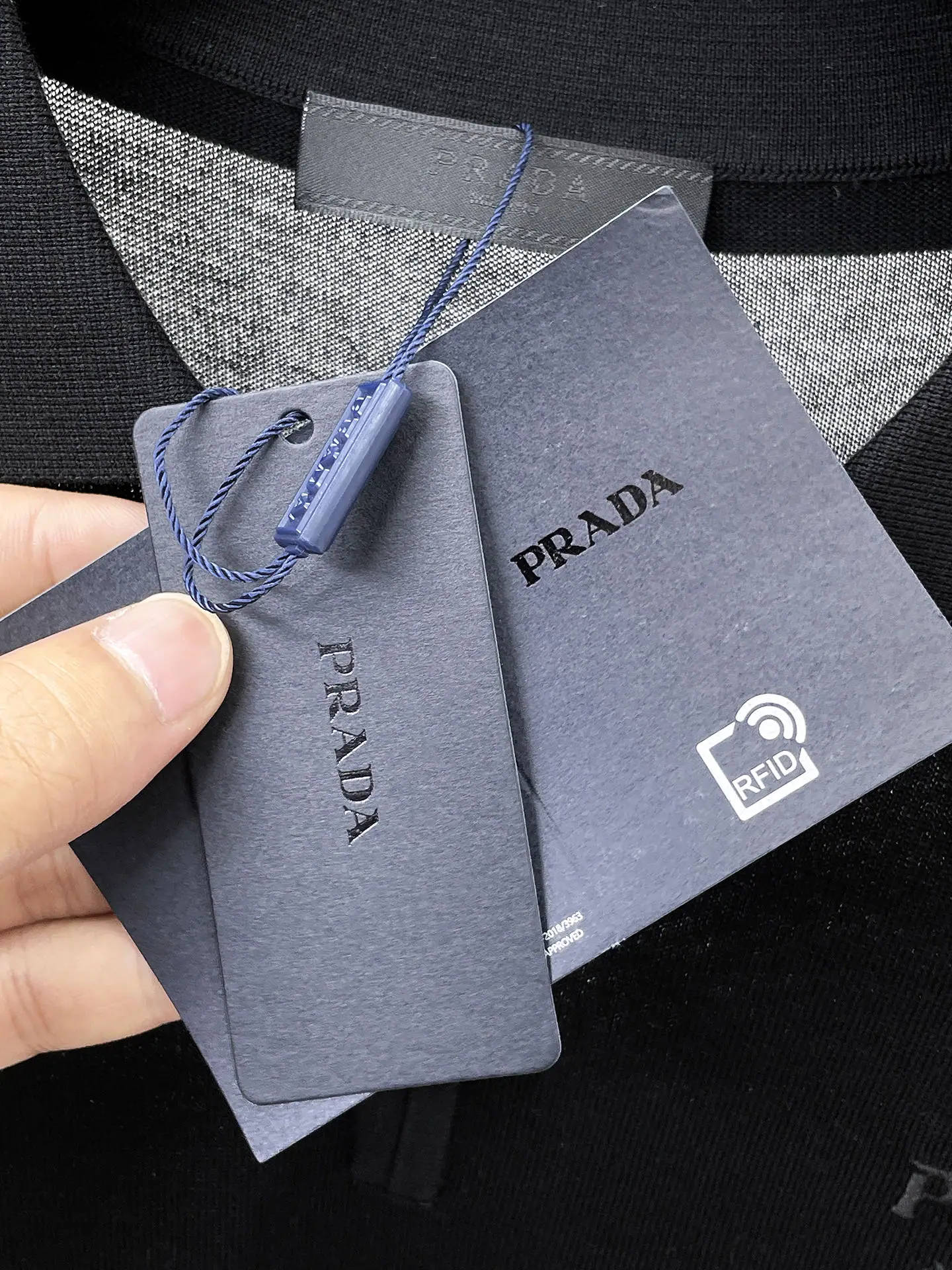 프라다 남성 폴로 반팔 티셔츠 상세 이미지 7