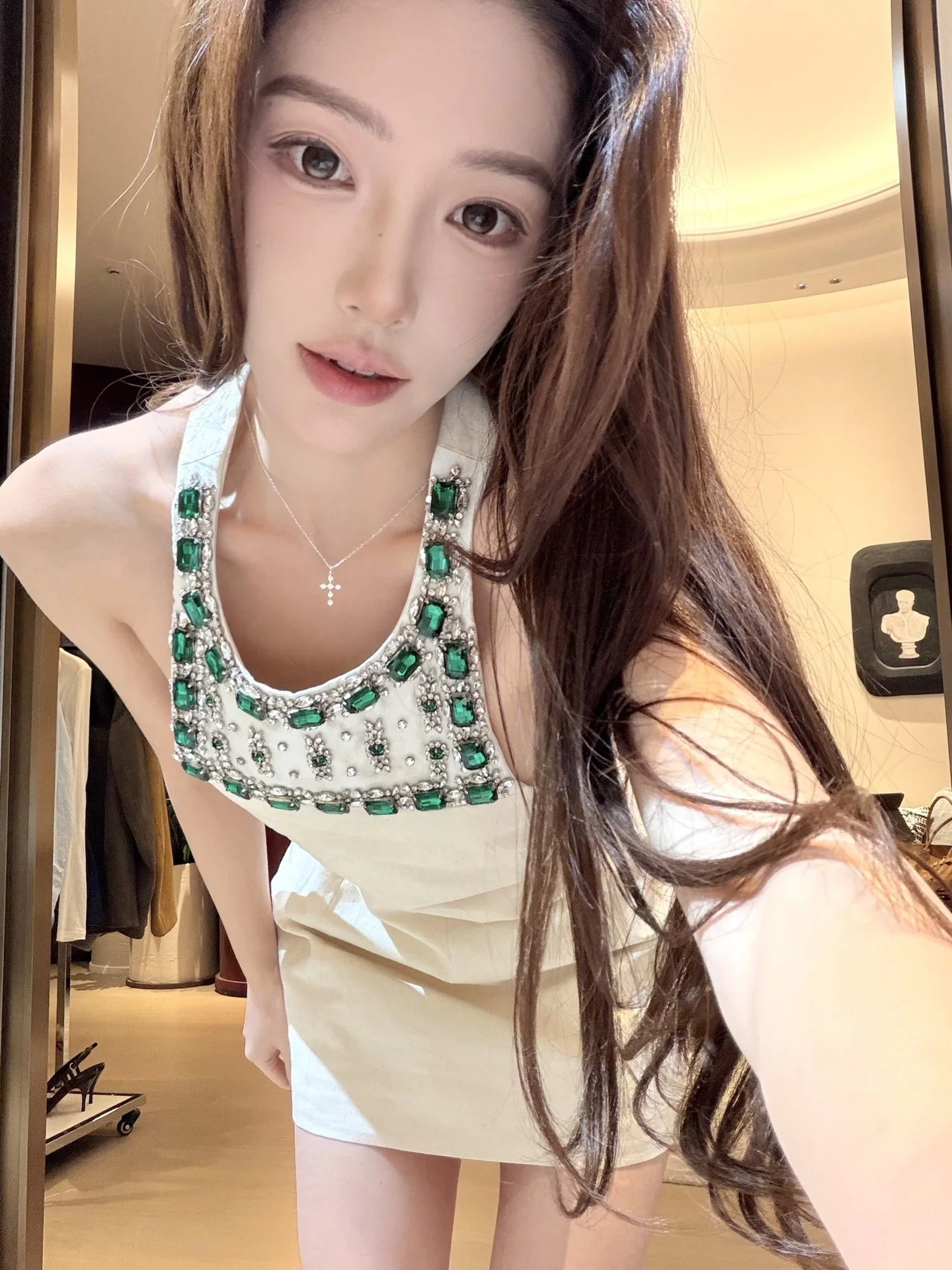 미우미우 A라인 폴로 카라 민소매 원피스 2026 SS 상세 이미지 2