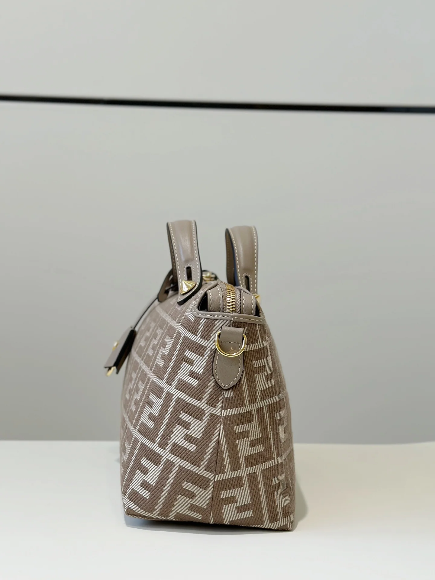 펜디 더블 F 로고 데님 보스턴 백 8665 BL 상세 이미지 2
