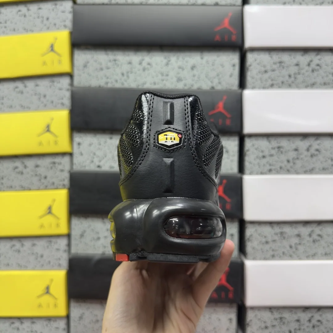 나이키 [BD] 에어 맥스 플러스 DO6383-001 201906 Nike Air Max Plus Metal Mesh Black Red 상세 이미지 9