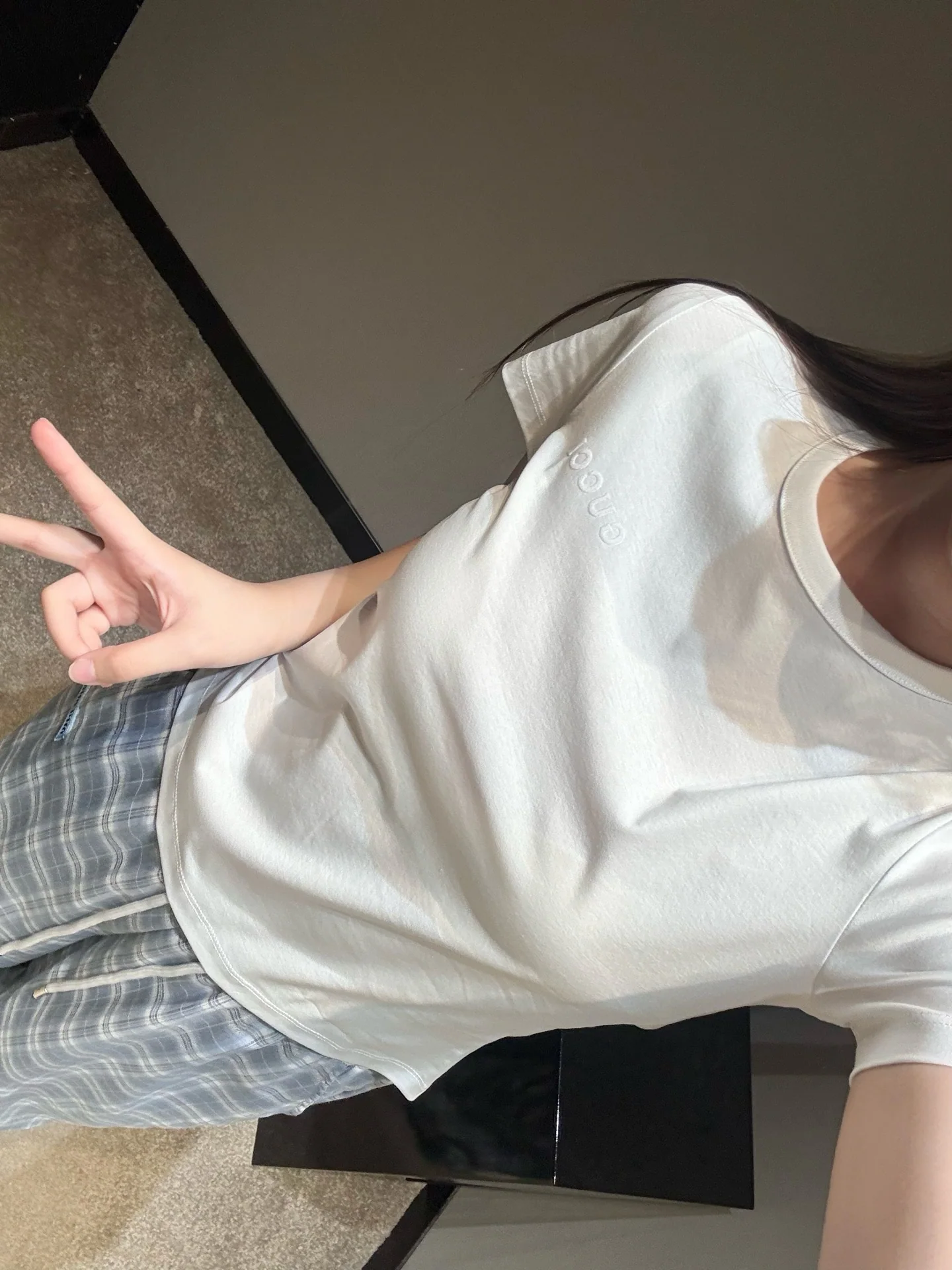 구찌 클래식 레터 자수 반팔 티셔츠 상세 이미지 5