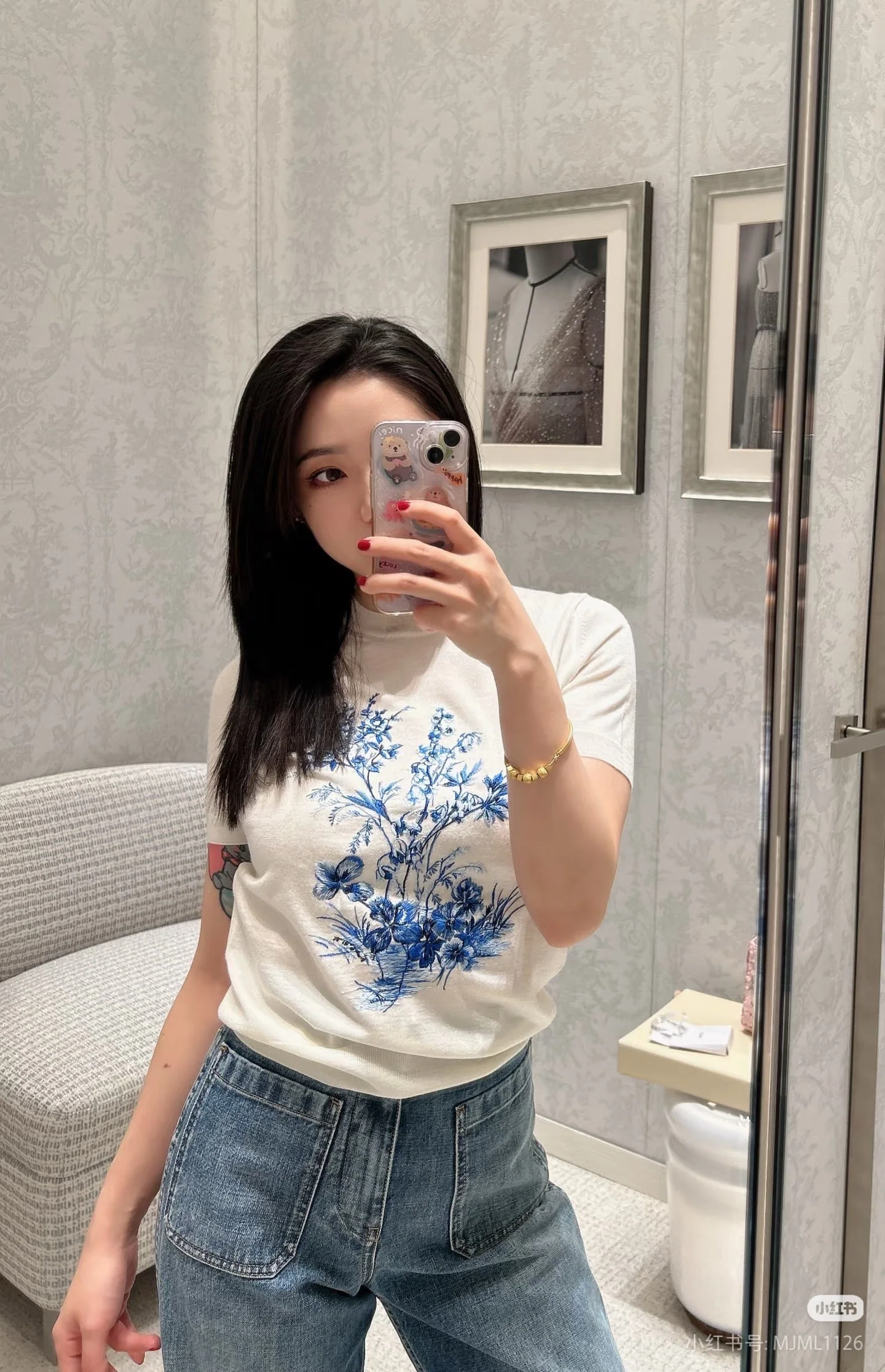 디올 블루 화이트 꽃무늬 자수 여성 반팔 니트웨어 상세 이미지 2