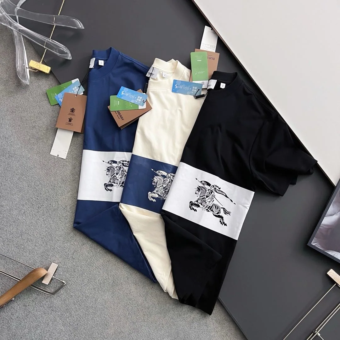 버버리 슬림핏 남성 반팔 티셔츠 143184