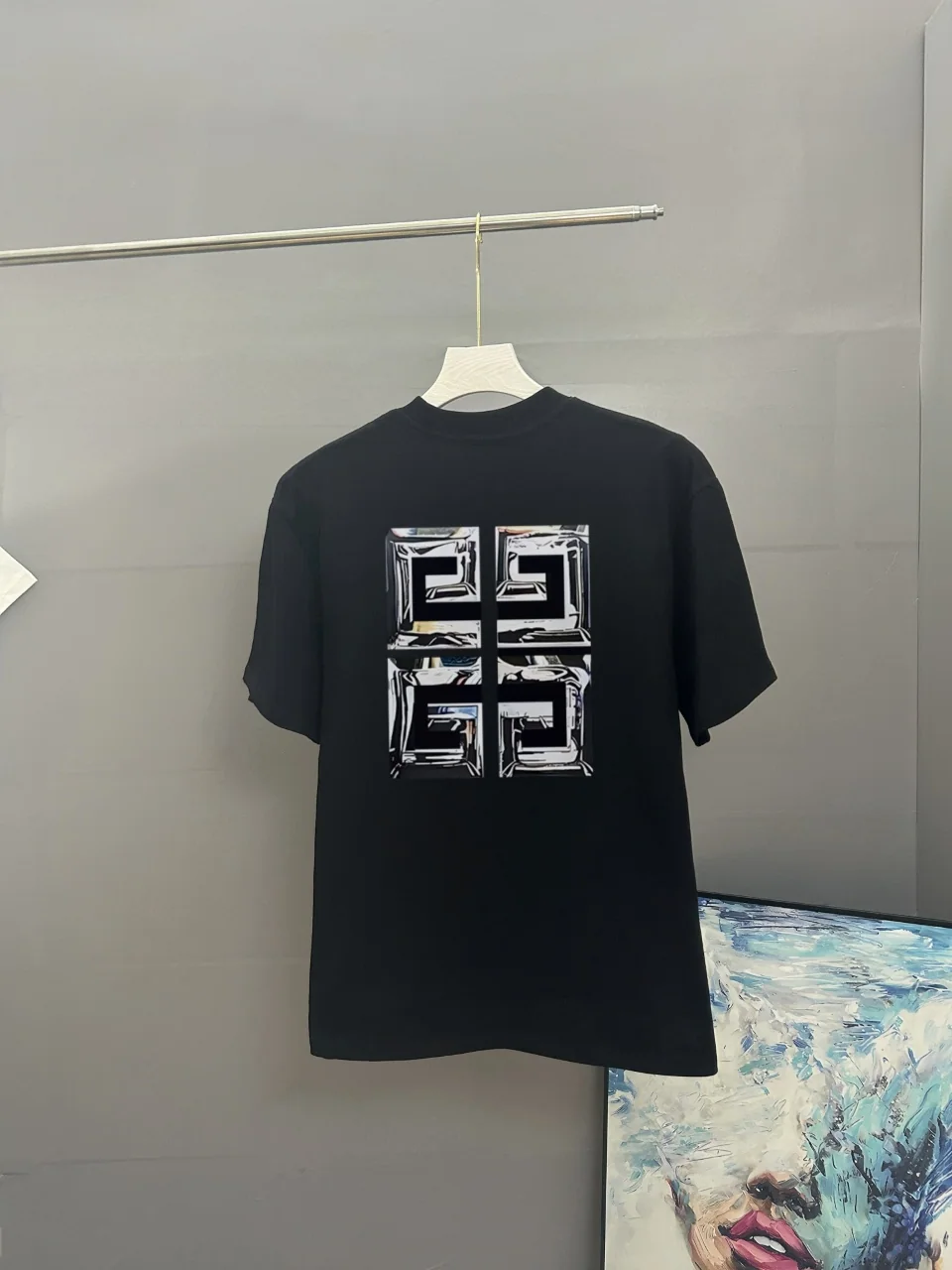 지방시 클래식 프린트 크루넥 반팔 티셔츠 상세 이미지 2