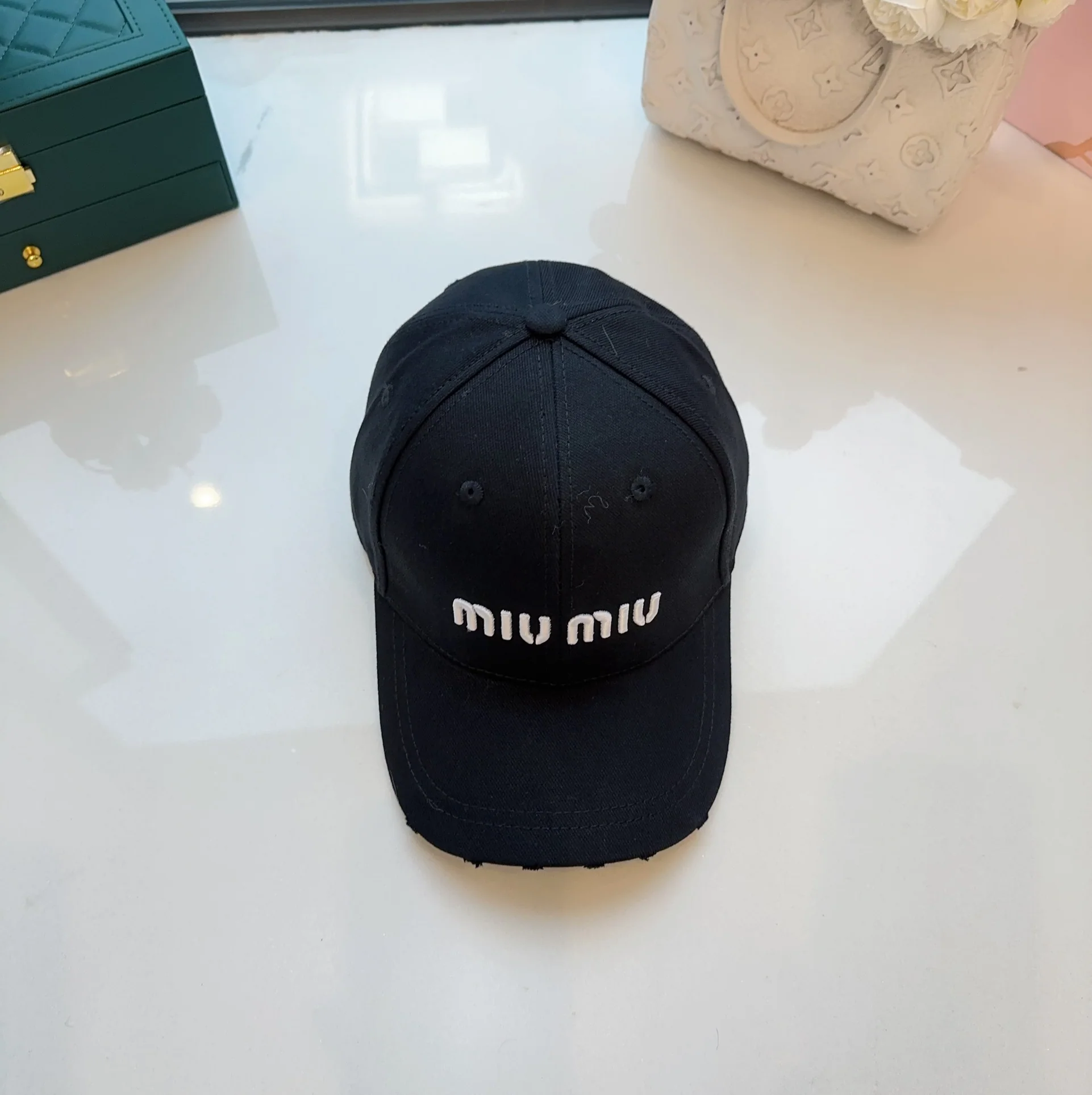미우미우 모자 81074 Miu Miu Cap 상세 이미지 1