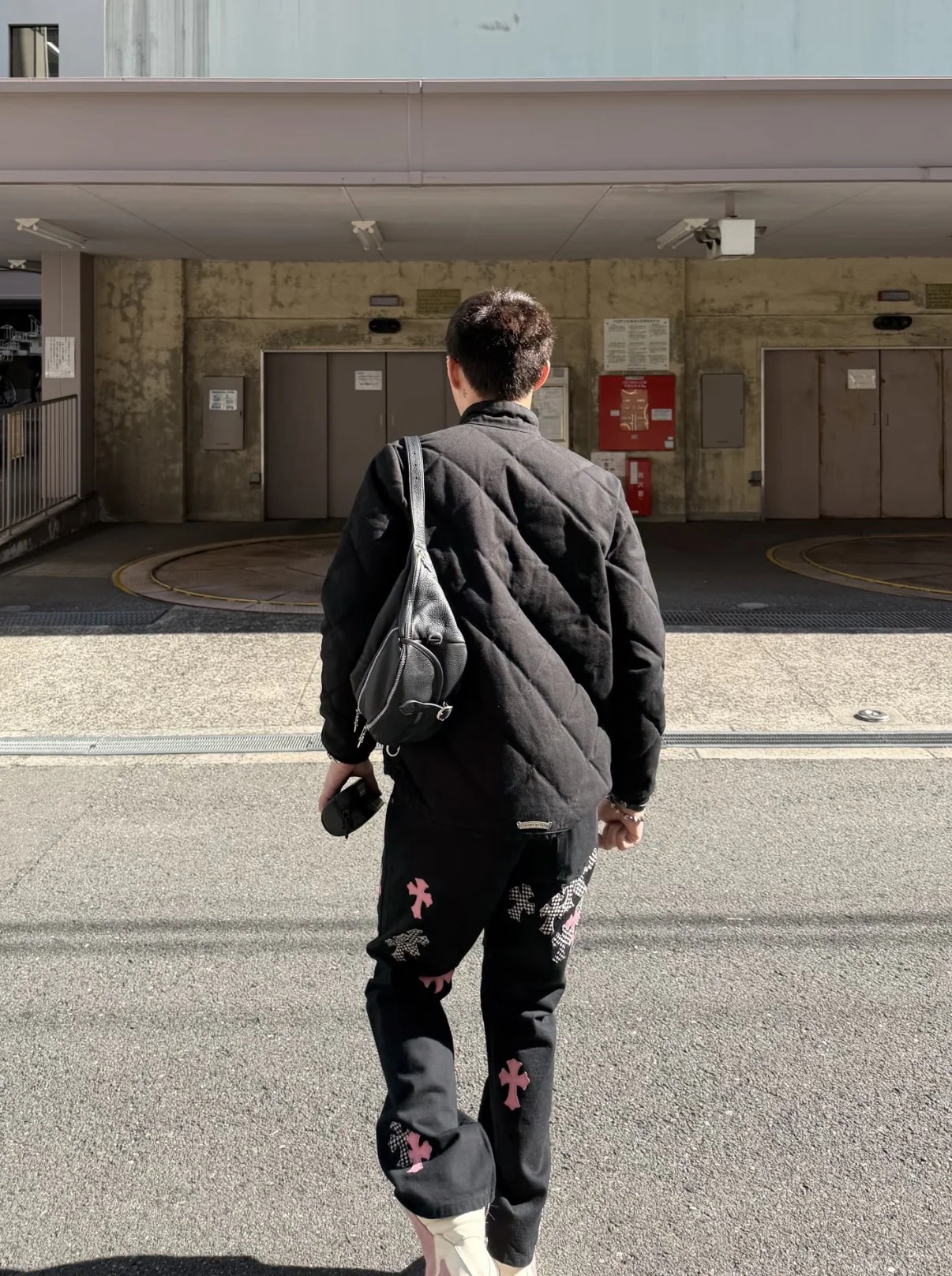 크롬하츠 올블랙 가죽 미디엄 웨이스트백 겸 크로스바디백 상세 이미지 7