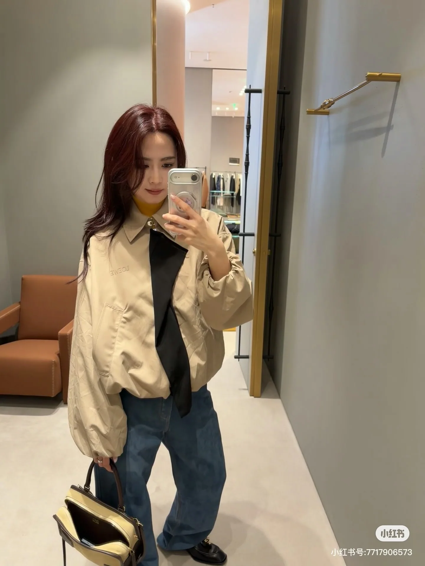 로에베 컬러 블록 경량 테크 플리츠 포플린 자켓 상세 이미지 9