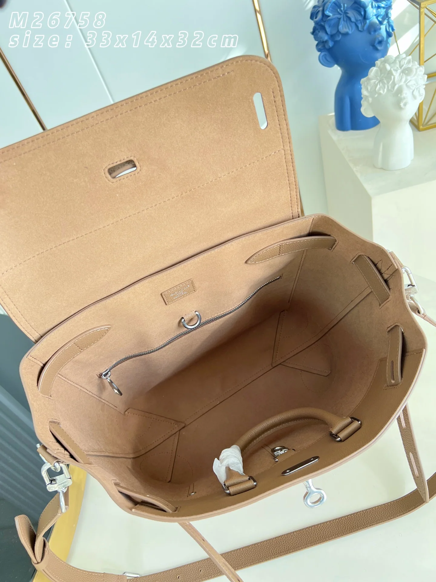 루이비통 M26758 브라운 핸드백 상세 이미지 14