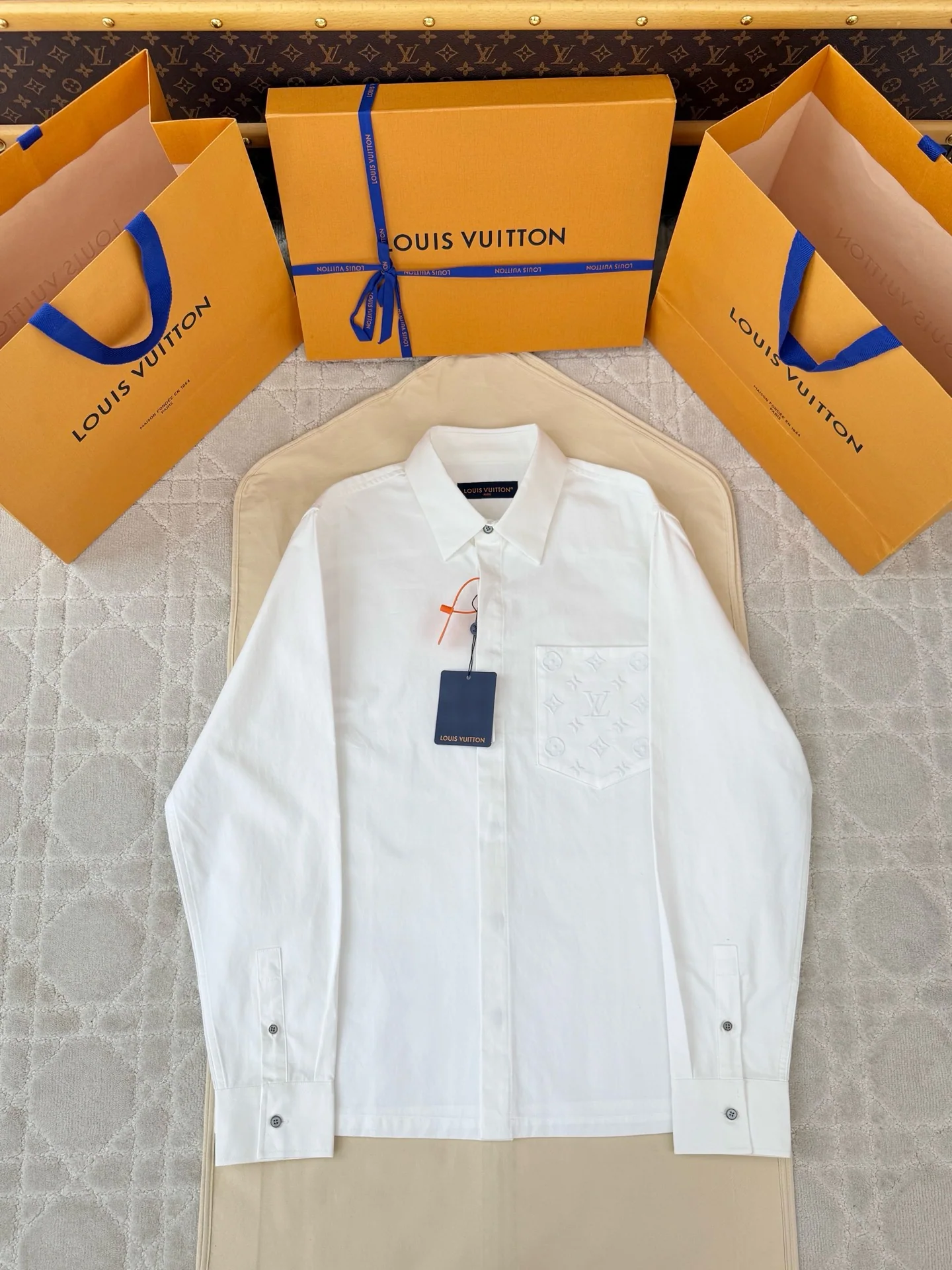 루이비통 LV 포켓 엠보싱 긴팔 셔츠 177994