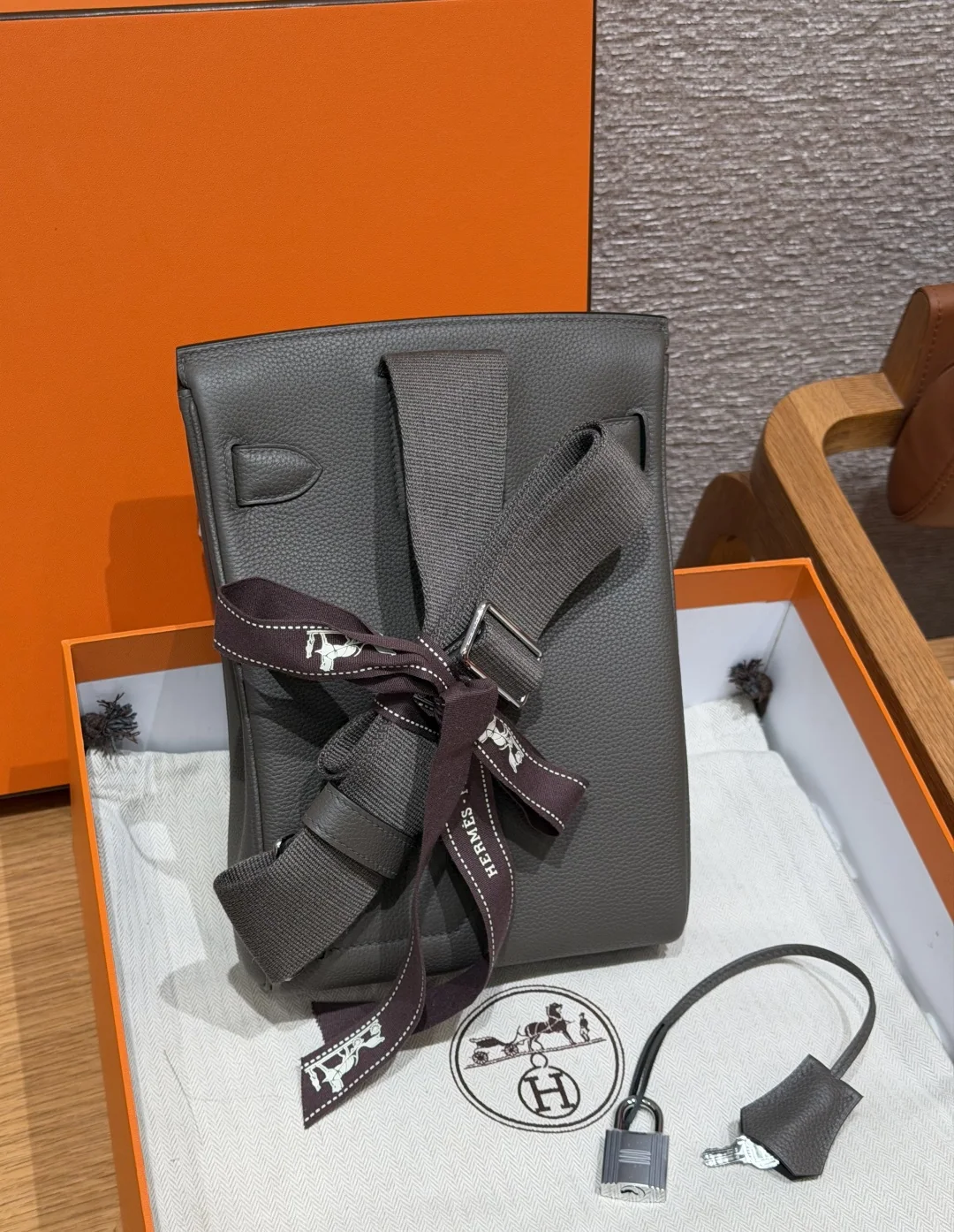 에르메스 토고 가죽 가슴 포켓 백팩 상세 이미지 2