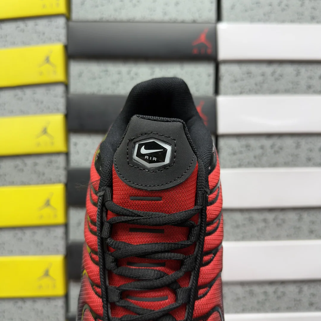 나이키 [BD] 에어 맥스 플러스 DC1936-001 201873 Nike Air Max Plus Deadpool 상세 이미지 5