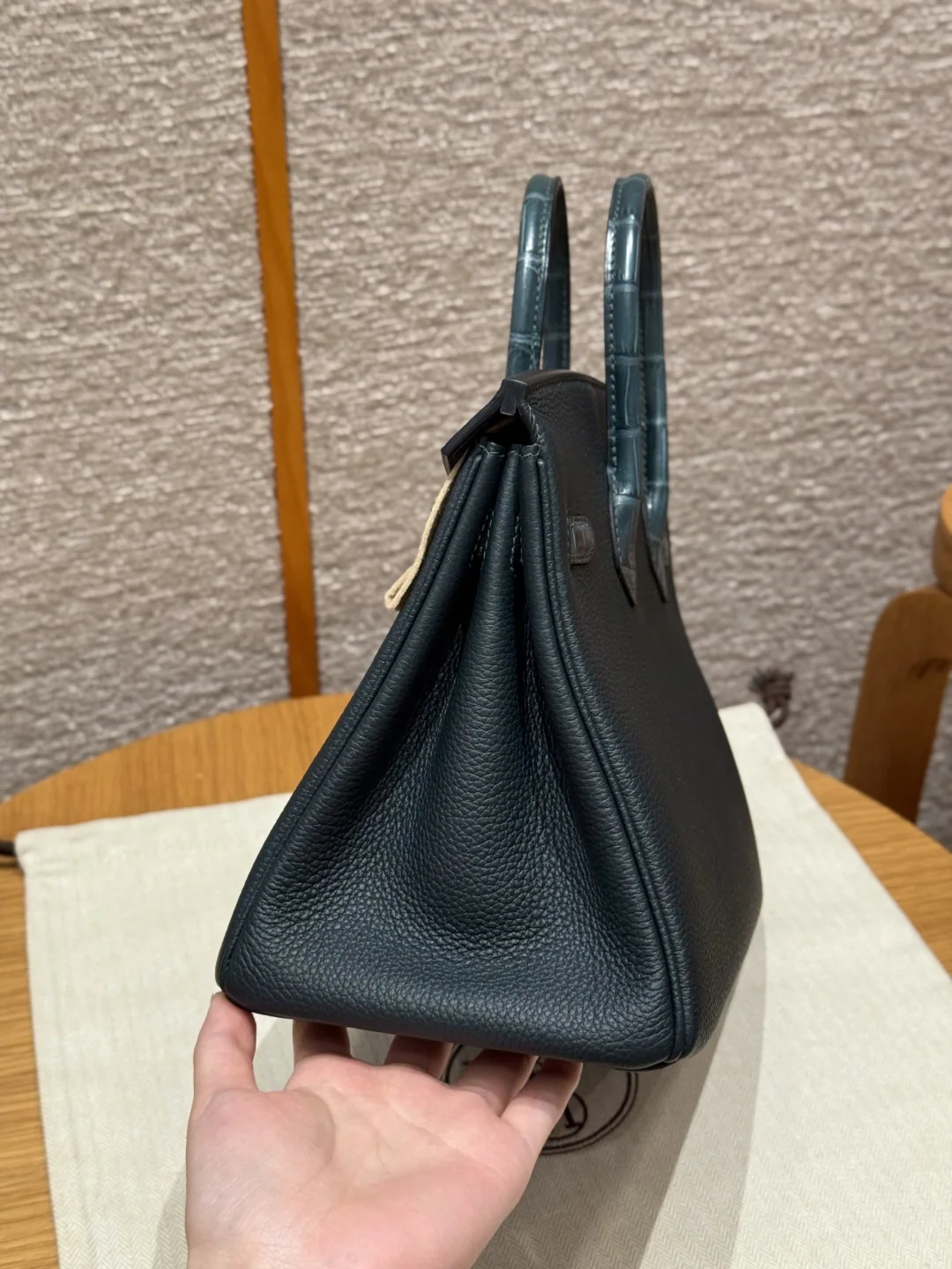 에르메스 버킨 25 가죽 가방 상세 이미지 4