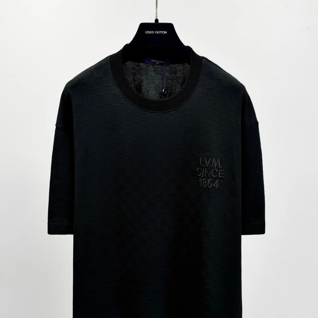 루이비통 LV 체크 패턴 크루넥 반팔 티셔츠 상세 이미지 3