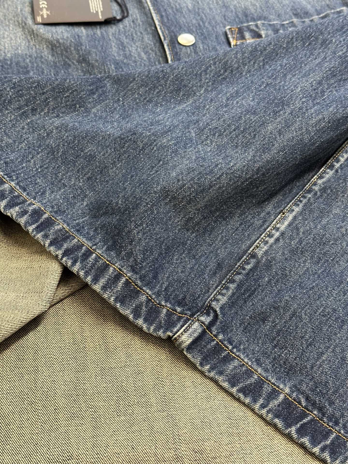 프라다 데님 버튼업 반팔 셔츠 상세 이미지 7