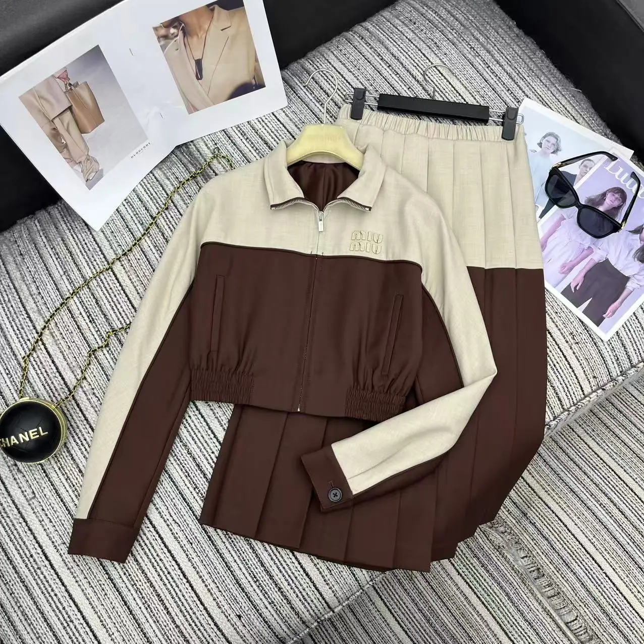 미우미우 컬러 블록 스탠드 카라 숏 블레이저 세트 상세 이미지 3