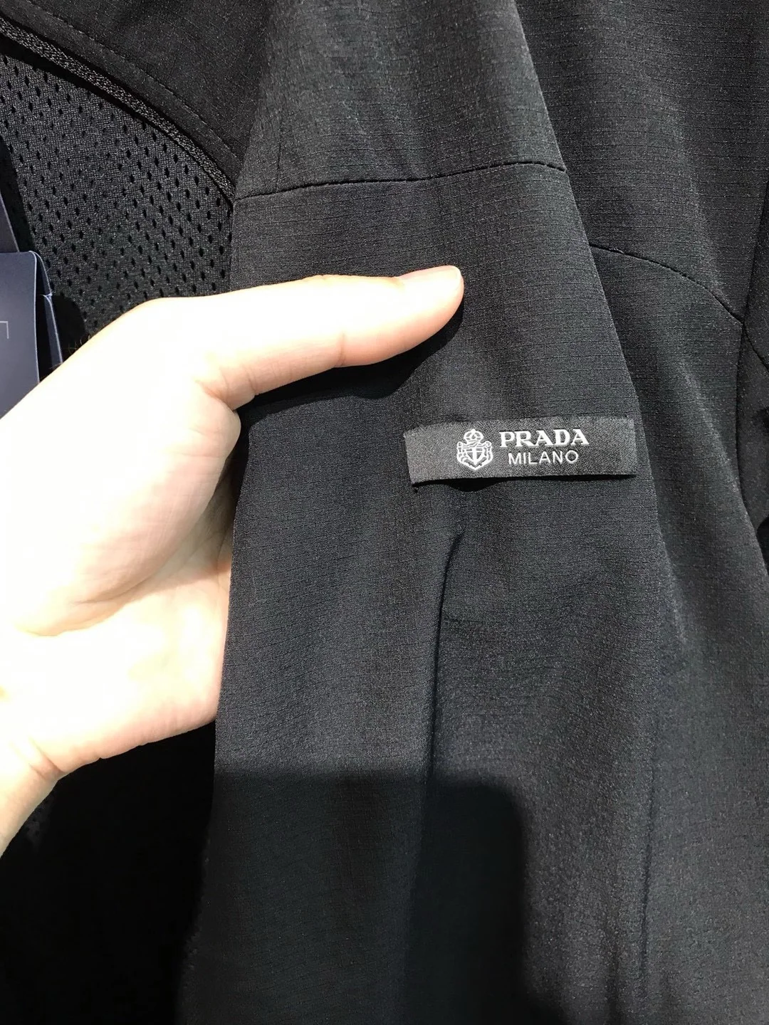프라다 26 ss 블랙나이트 재킷 19439 Prada 상세 이미지 8