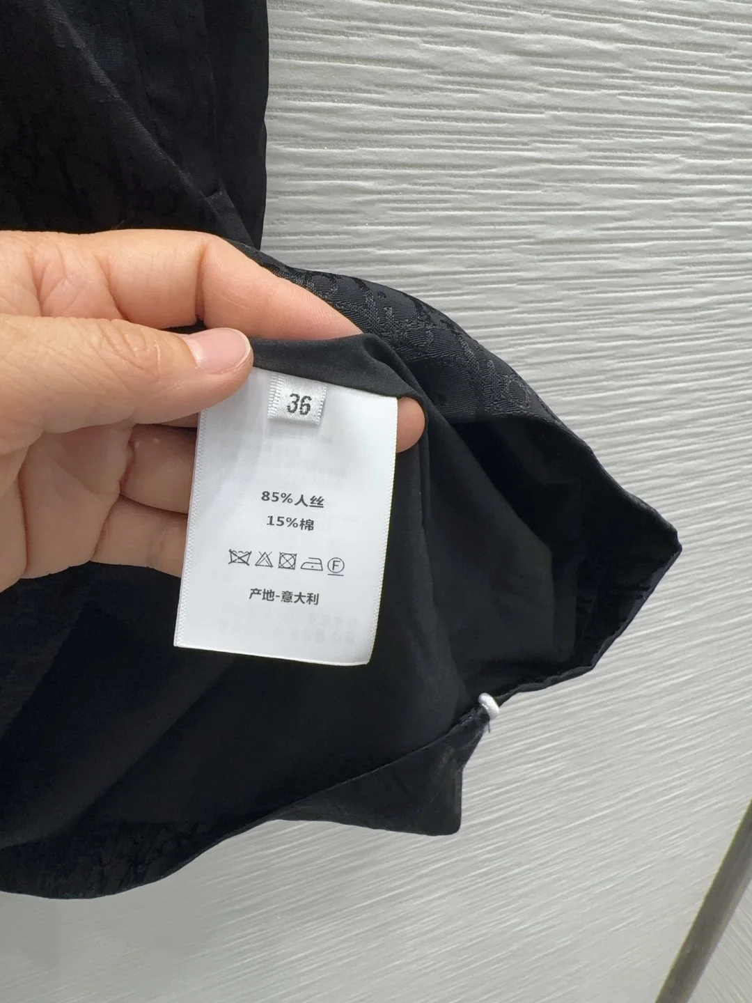 디올 벌무늬 자수 벨티드 여성 원피스 상세 이미지 7