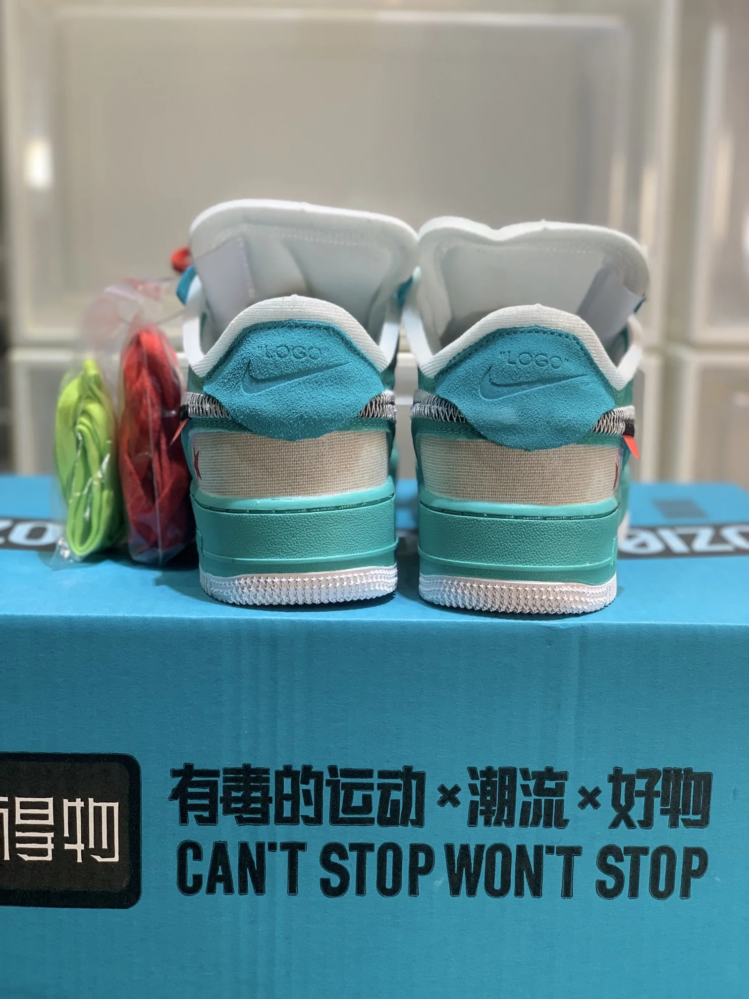 오프화이트 신발 상세 이미지 8