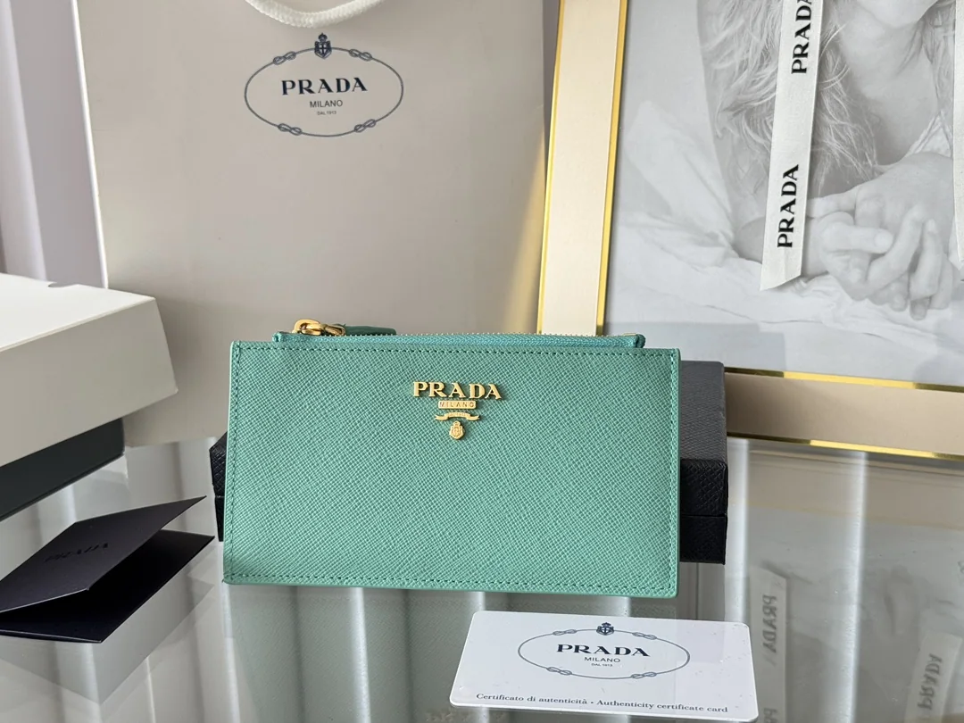 프라다 지갑 상세 이미지 2