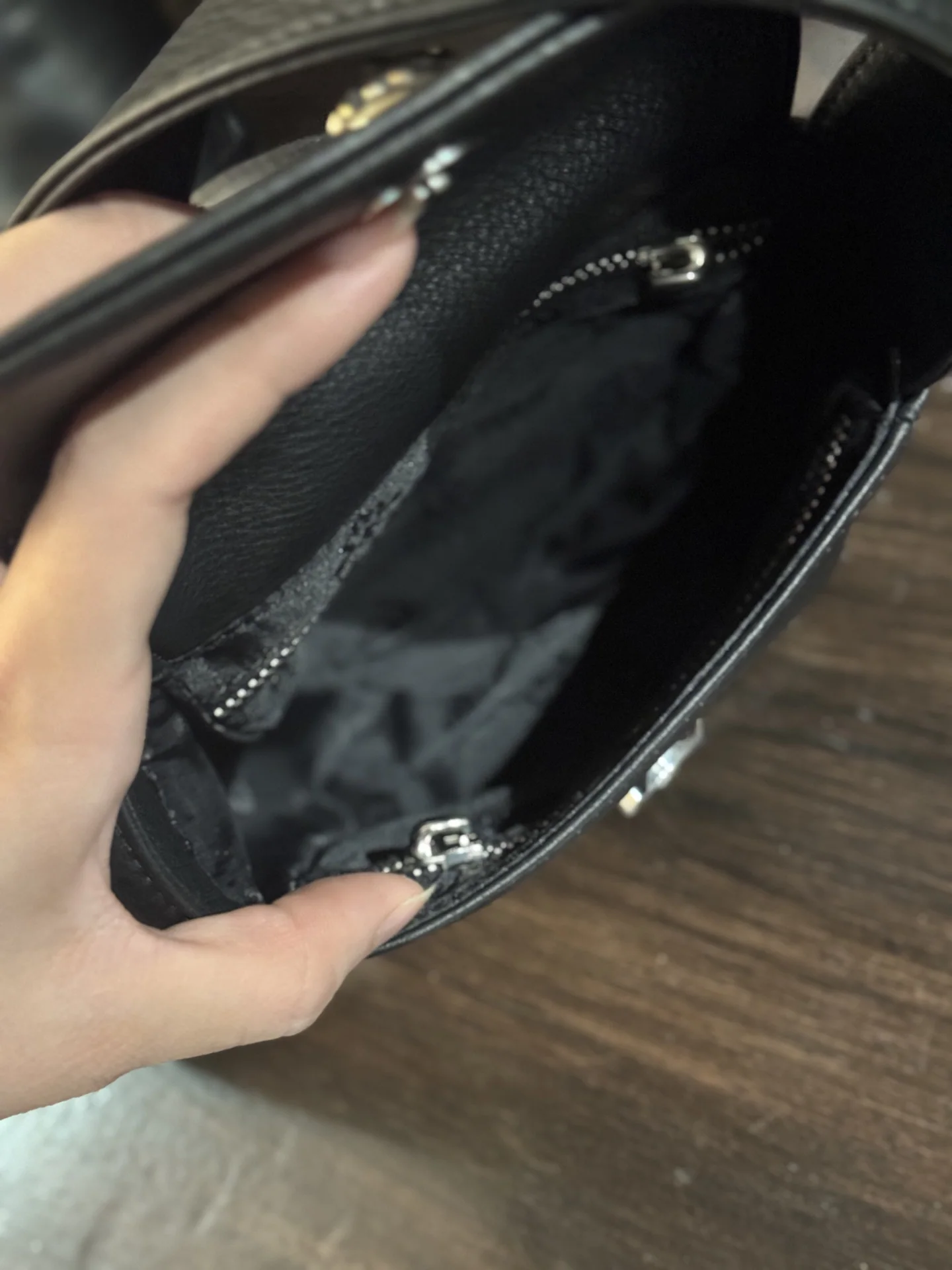 크롬하츠 검은 만두 가방 상세 이미지 6
