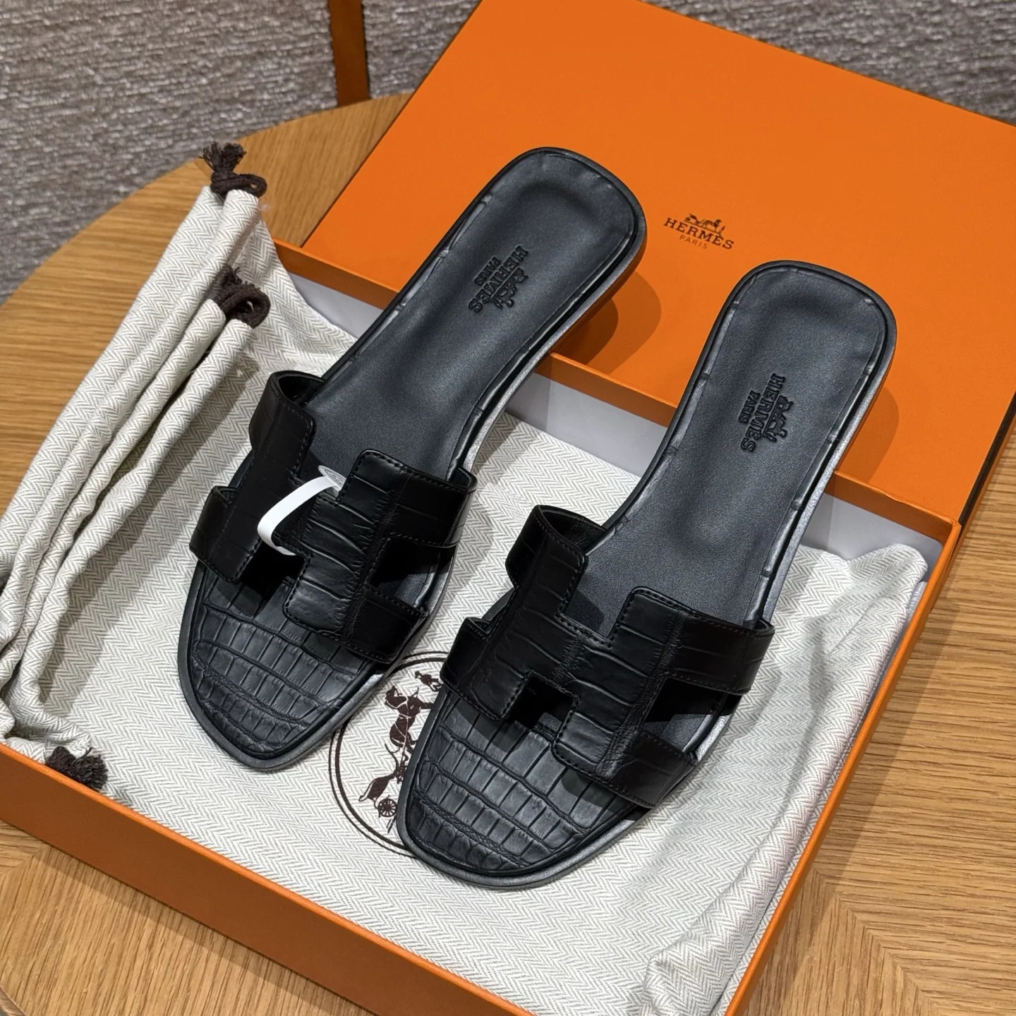 에르메스 오란 블랙 악어가죽 샌들 상세 이미지 1