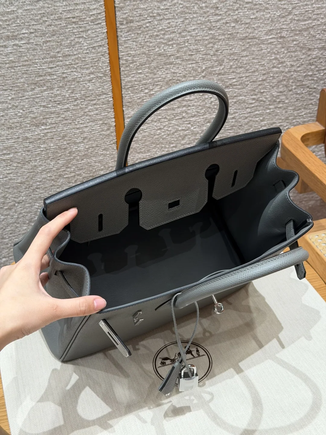 에르메스 버킨 30 레인 클라우드 그레이 가방 상세 이미지 5