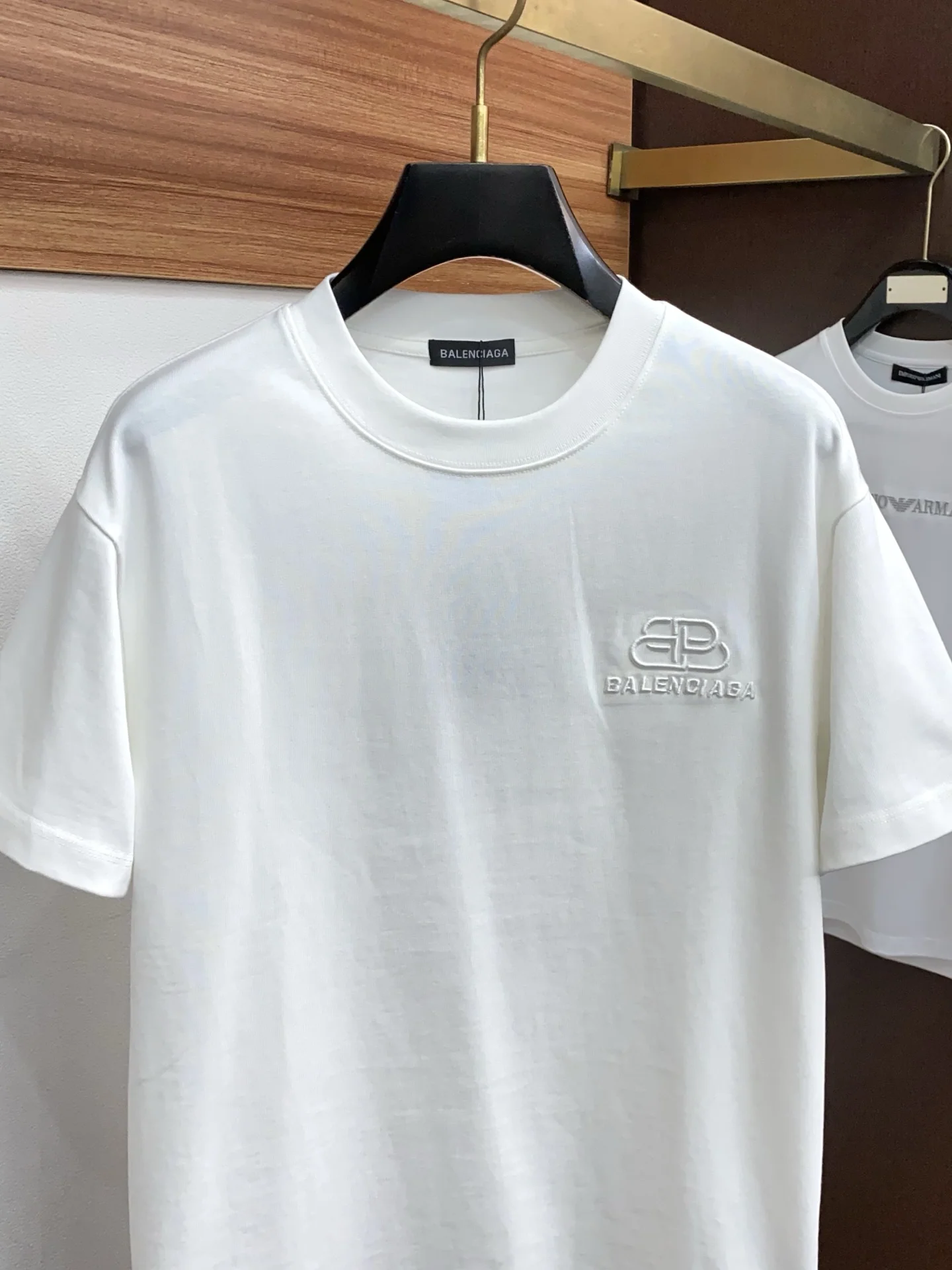발렌시아가 남성 반팔 티셔츠 상세 이미지 2