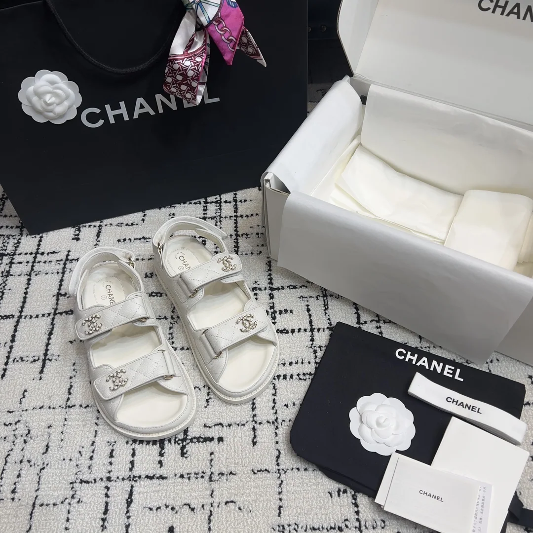 샤넬 더블 C 벨크로 비치 슈즈 상세 이미지 1