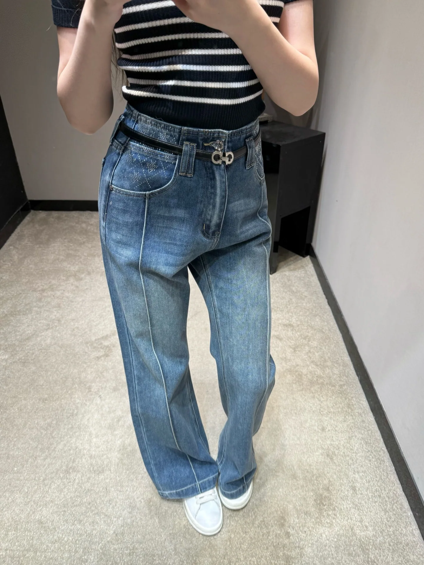 디올 워시드 블루 퀼팅 라인스톤 여성 바지 상세 이미지 6