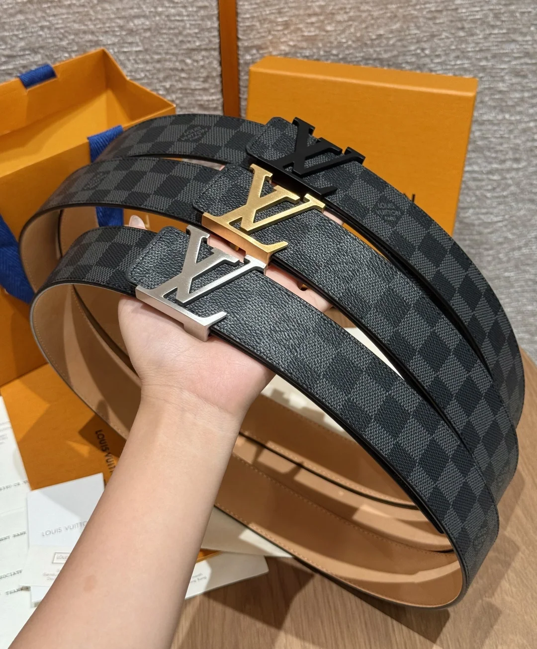 루이비통 이니셜 40mm 리버시블 벨트 상세 이미지 2