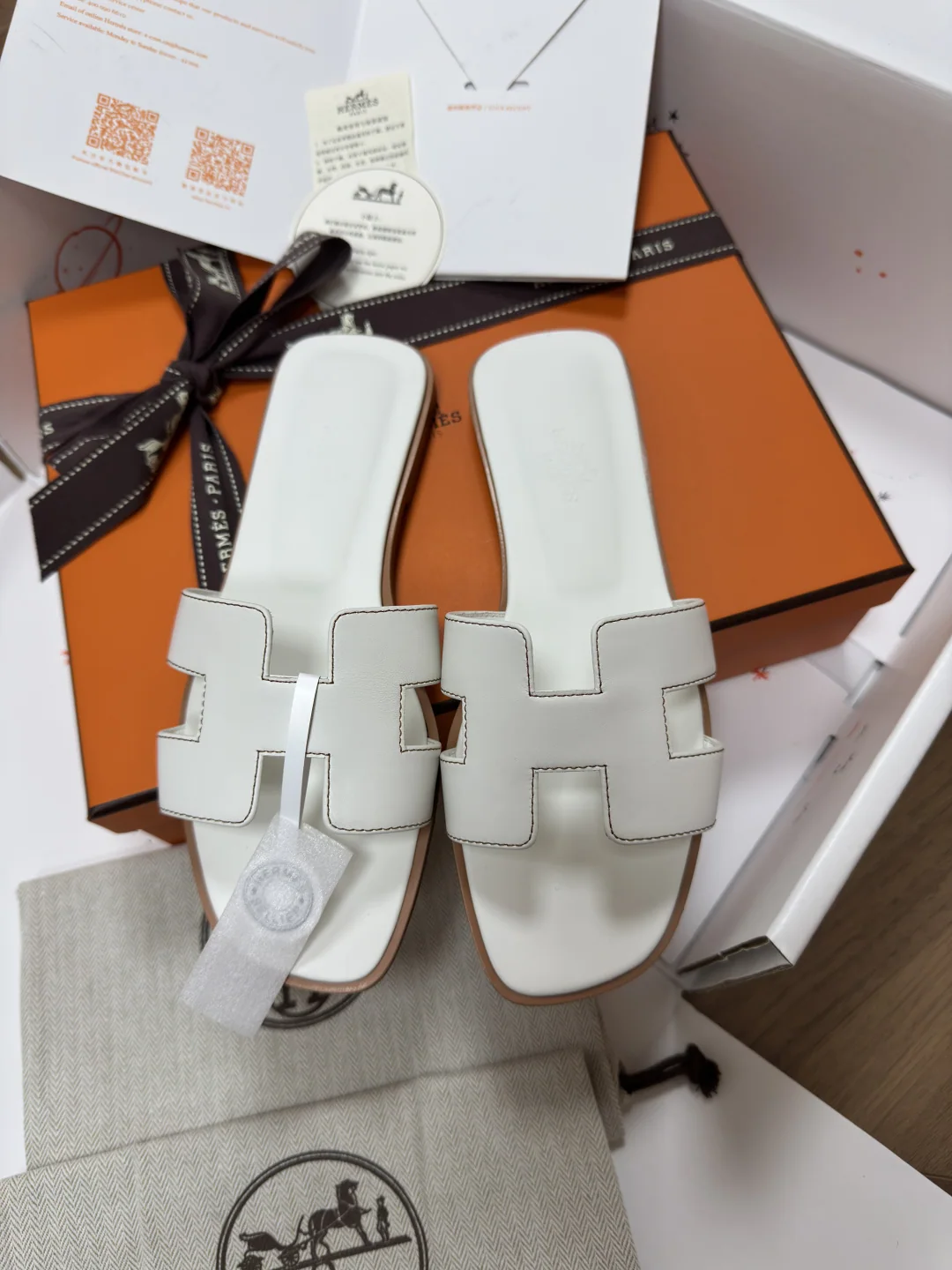 에르메스 오란 박스 카프 샌들 상세 이미지 1
