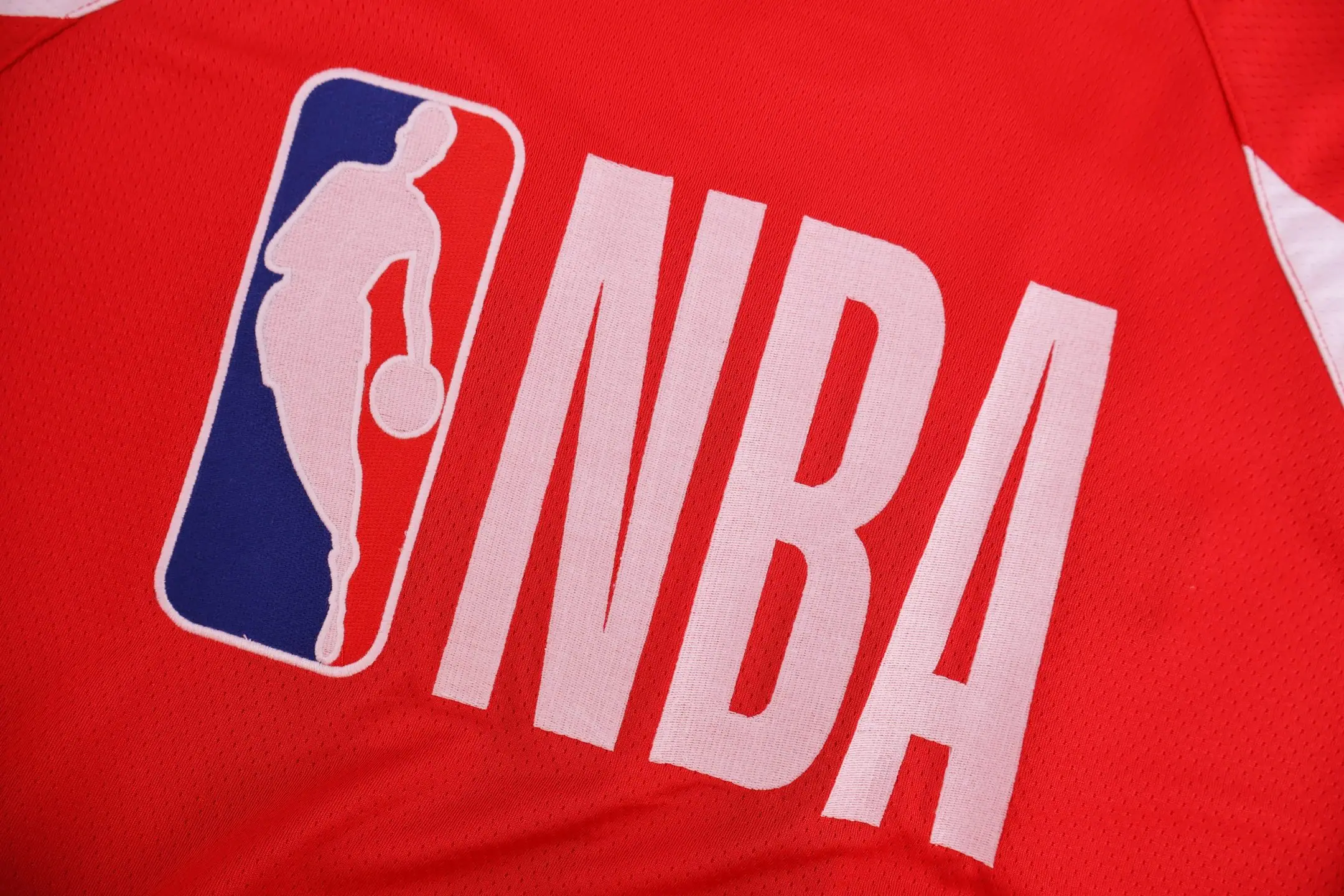 발렌시아가 NBA 자수 오버사이즈 반팔 티셔츠 남여공용 상세 이미지 6
