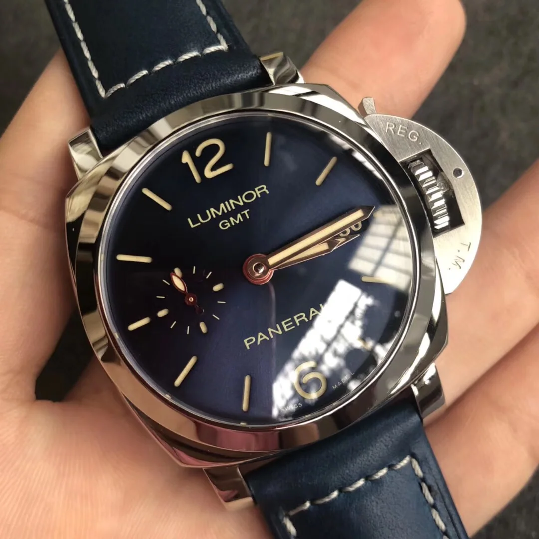 파네라이 루미노르 PAM688 GMT 시계 상세 이미지 2