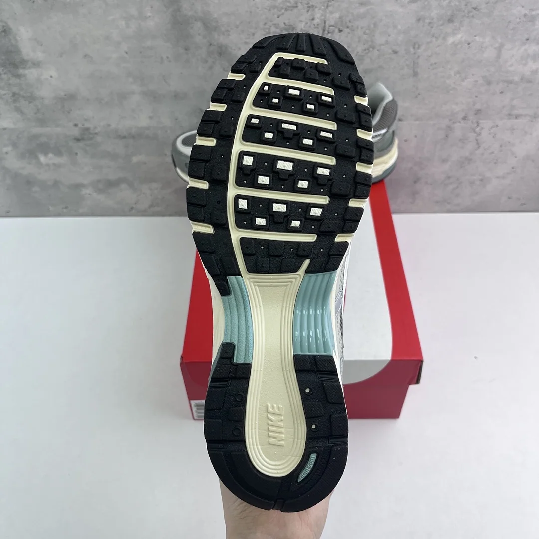 나이키 [CS] P 6000 그레이 화이트 실버 FN7509-029 201522 Nike P-6000 Flat Pewter 상세 이미지 3