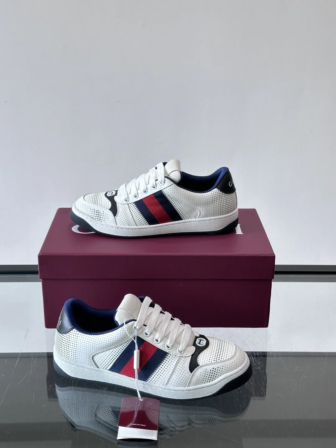 구찌 로우탑 레트로 더티 스니커즈 상세 이미지 4