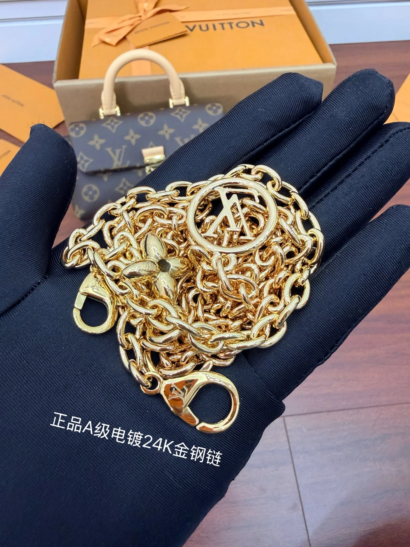 루이비통 M28426 가방 상세 이미지 9