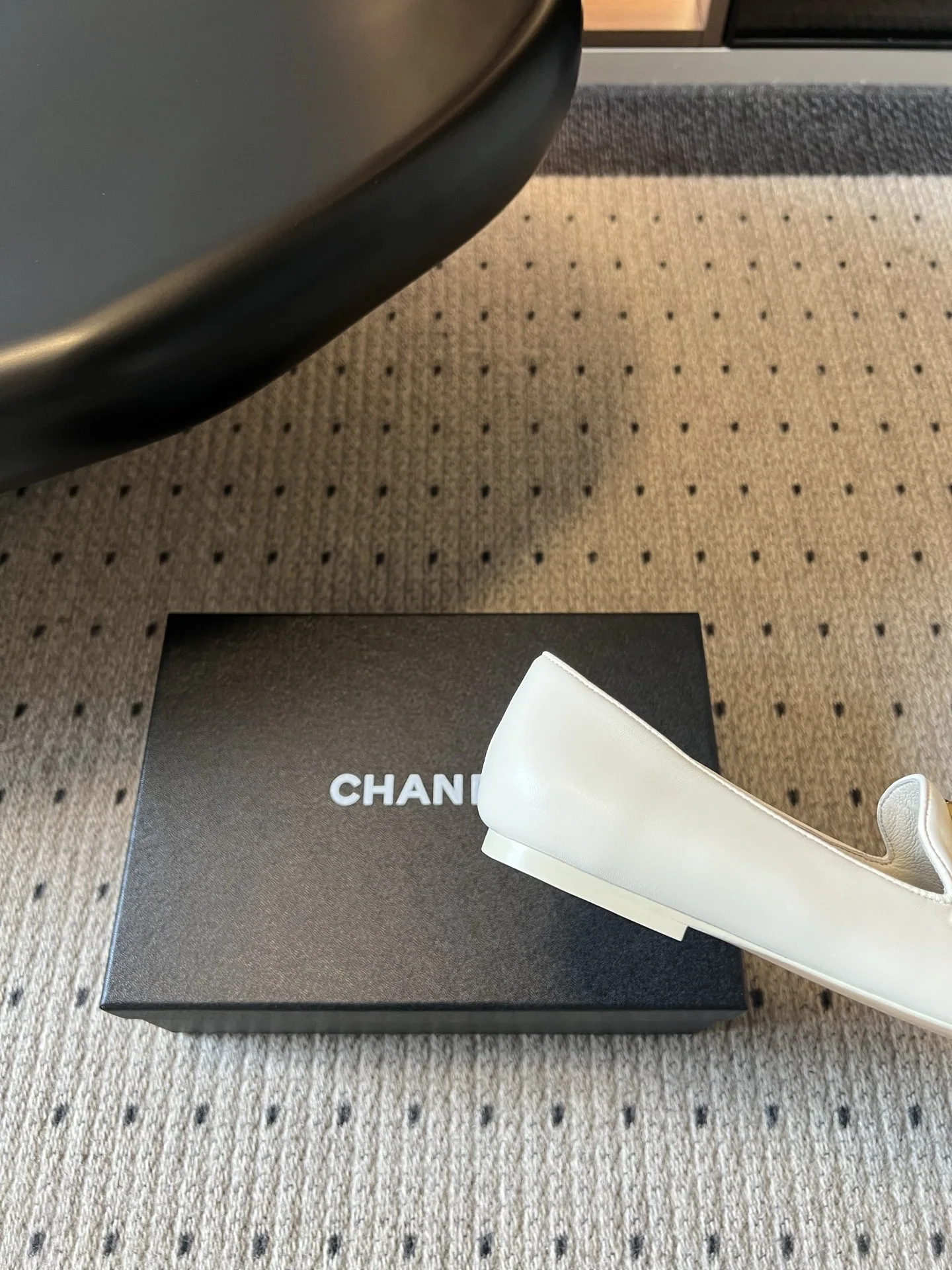 샤넬 메탈릭 더블 C 스퀘어토 플랫 로퍼 상세 이미지 8