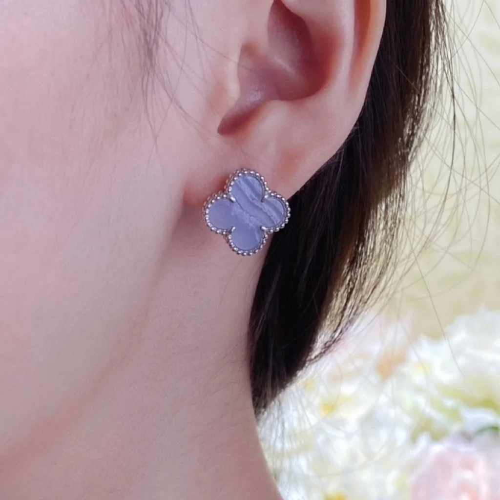 반클리프앤아펠 퍼플 칼세도니 네 잎 클로버 귀걸이 상세 이미지 1