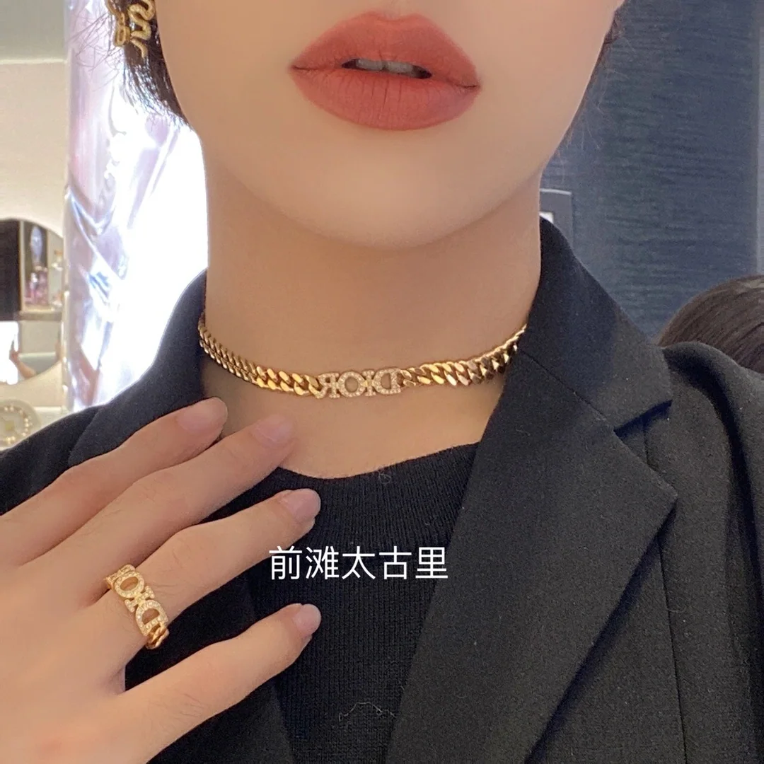 디올 체인 레터 목걸이 상세 이미지 2