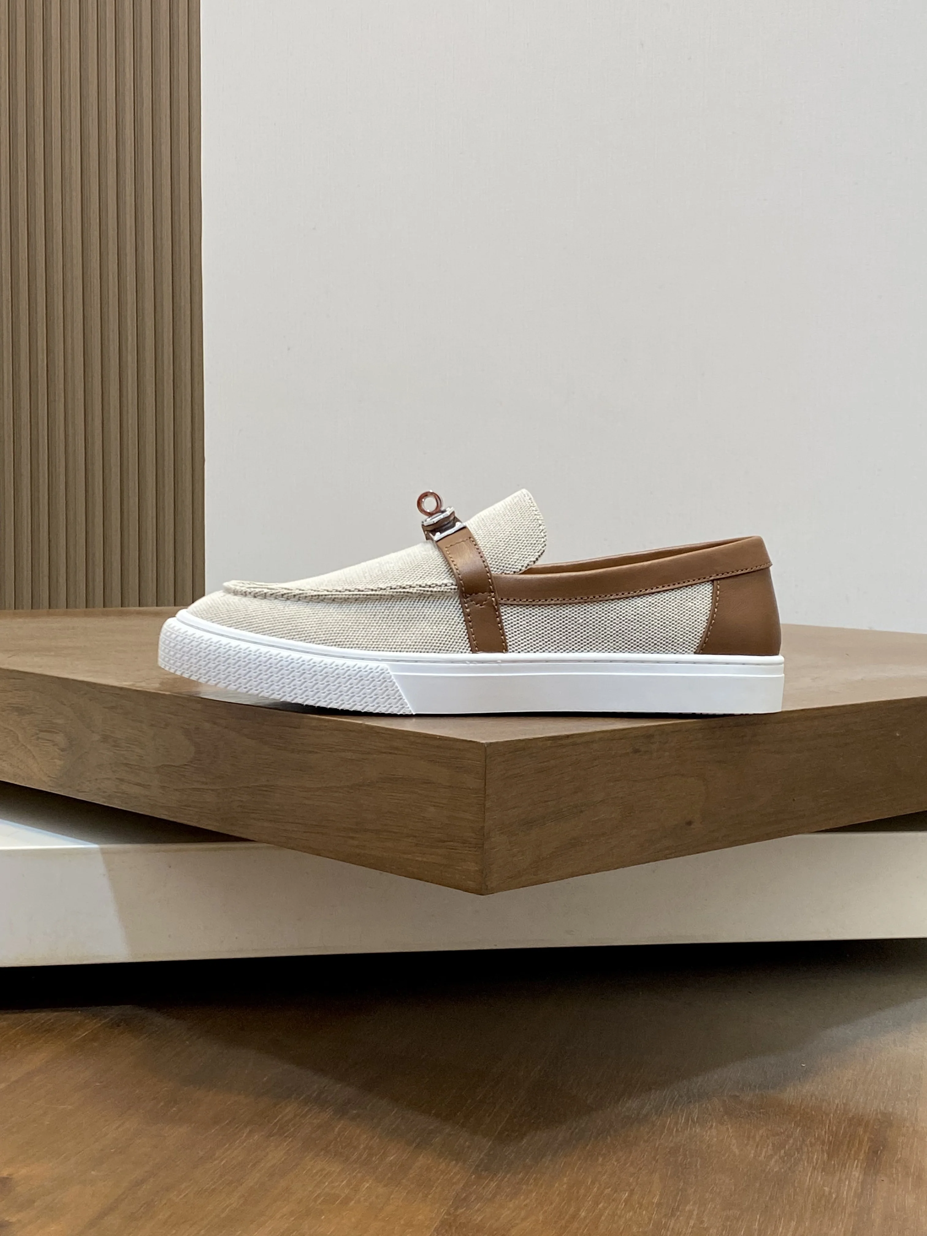 에르메스 H브랜드 부티크 남성용 캐주얼 로퍼 상세 이미지 11