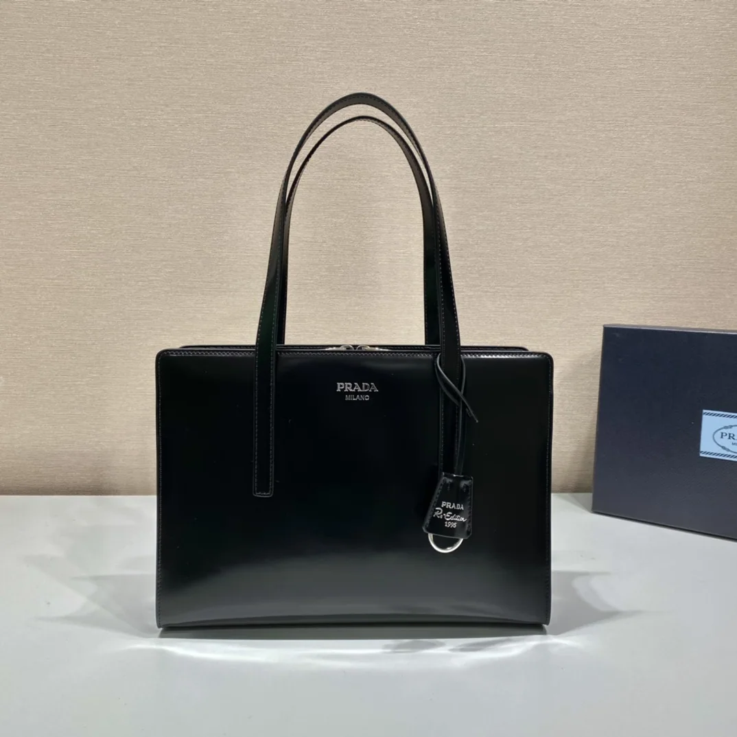 프라다 엠보싱 라벨 토트백 1BA350 상세 이미지 2