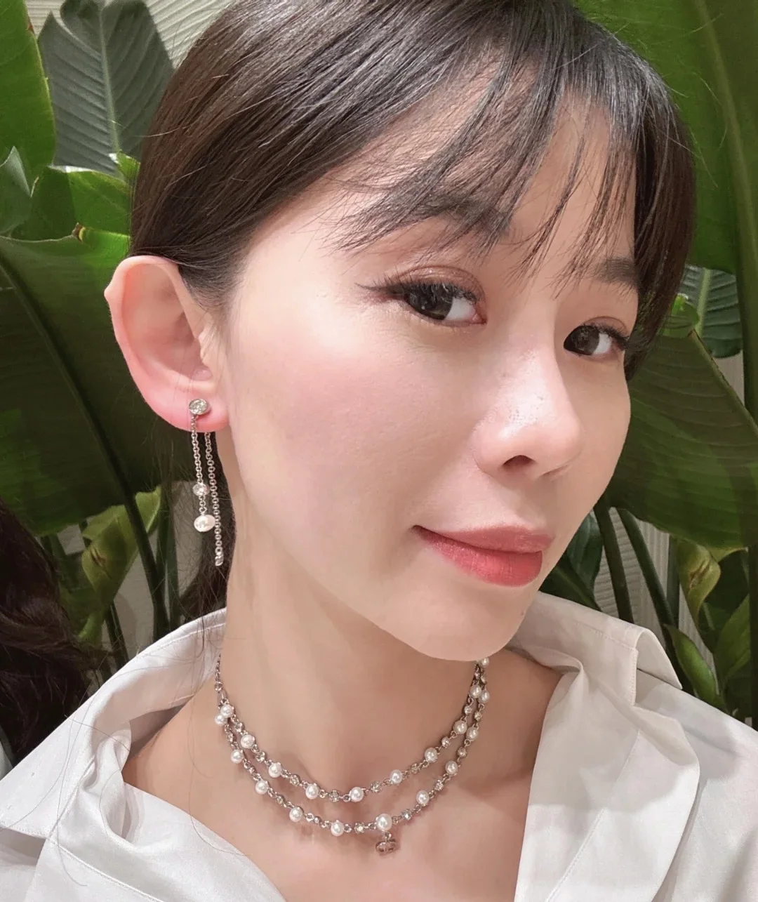 루이비통 더블 체인 비즈 스터드 귀걸이 상세 이미지 9