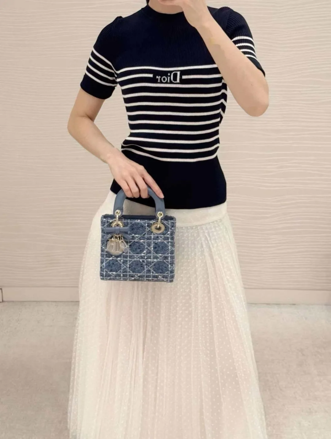 디올 여성 슬림핏 반팔 티셔츠 상세 이미지 1