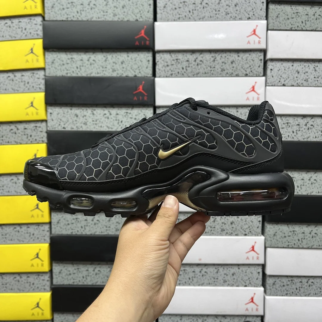나이키 [DF] 에어 맥스 플러스 IQ0287-010 201548 Nike Air Max Plus Black Honey 상세 이미지 8