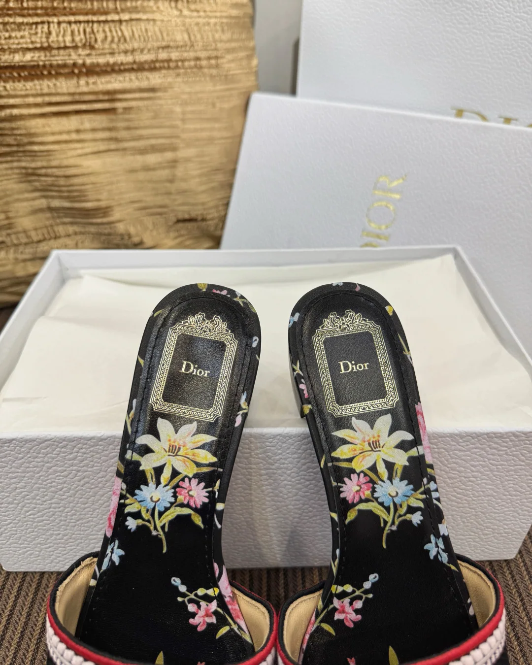 디올 캔버스 자수 슬리퍼 상세 이미지 9
