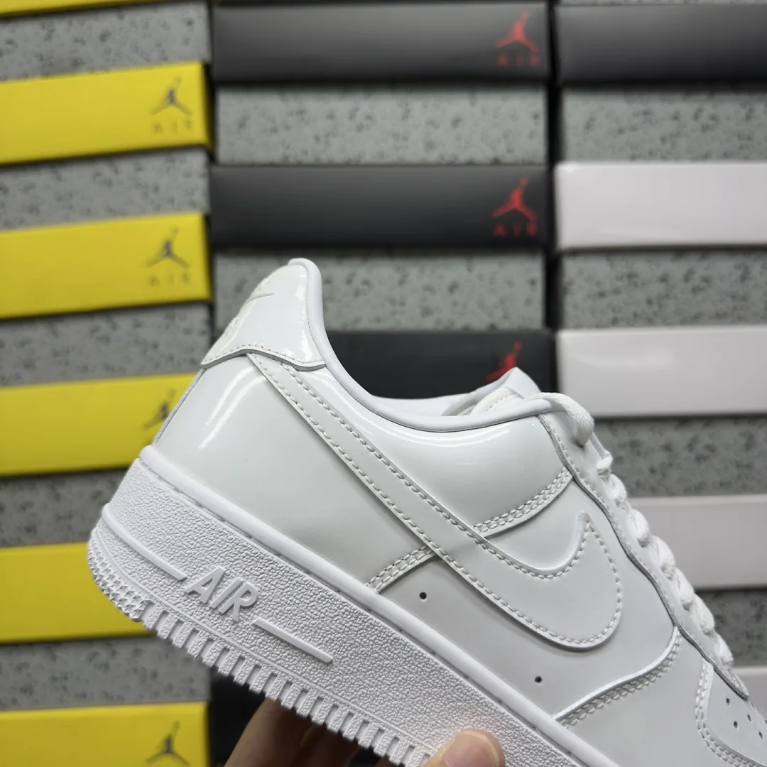 나이키 [MAX] 에어 포스 1 로우 IV2857-100 201752 Nike Air Force 1 Low '07 Premium White 상세 이미지 7