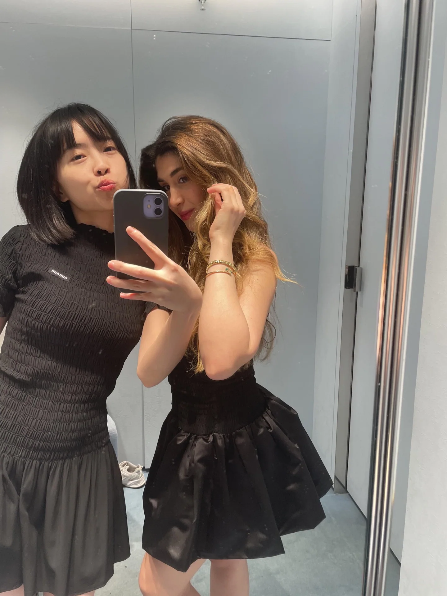 미우미우 조제트 플리츠 반팔 미니드레스 26 SS 상세 이미지 3