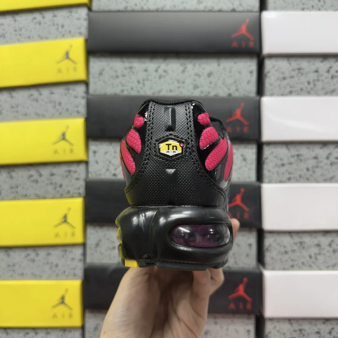 나이키 [BD] 에어 맥스 플러스 DM0032-020 201921 Nike Air Max Plus Black Hyper Pink 상세 이미지 9